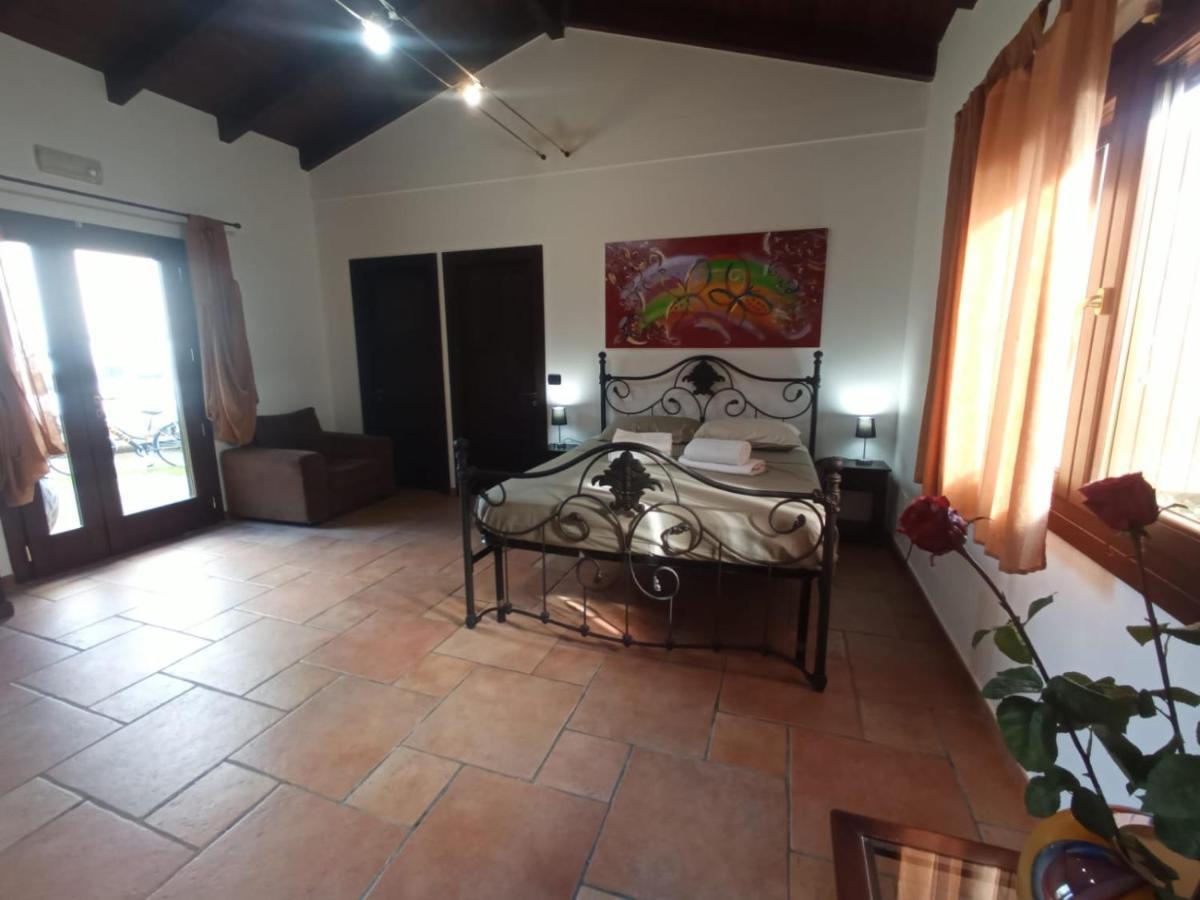Chalet Momon1616 Intero Galatina