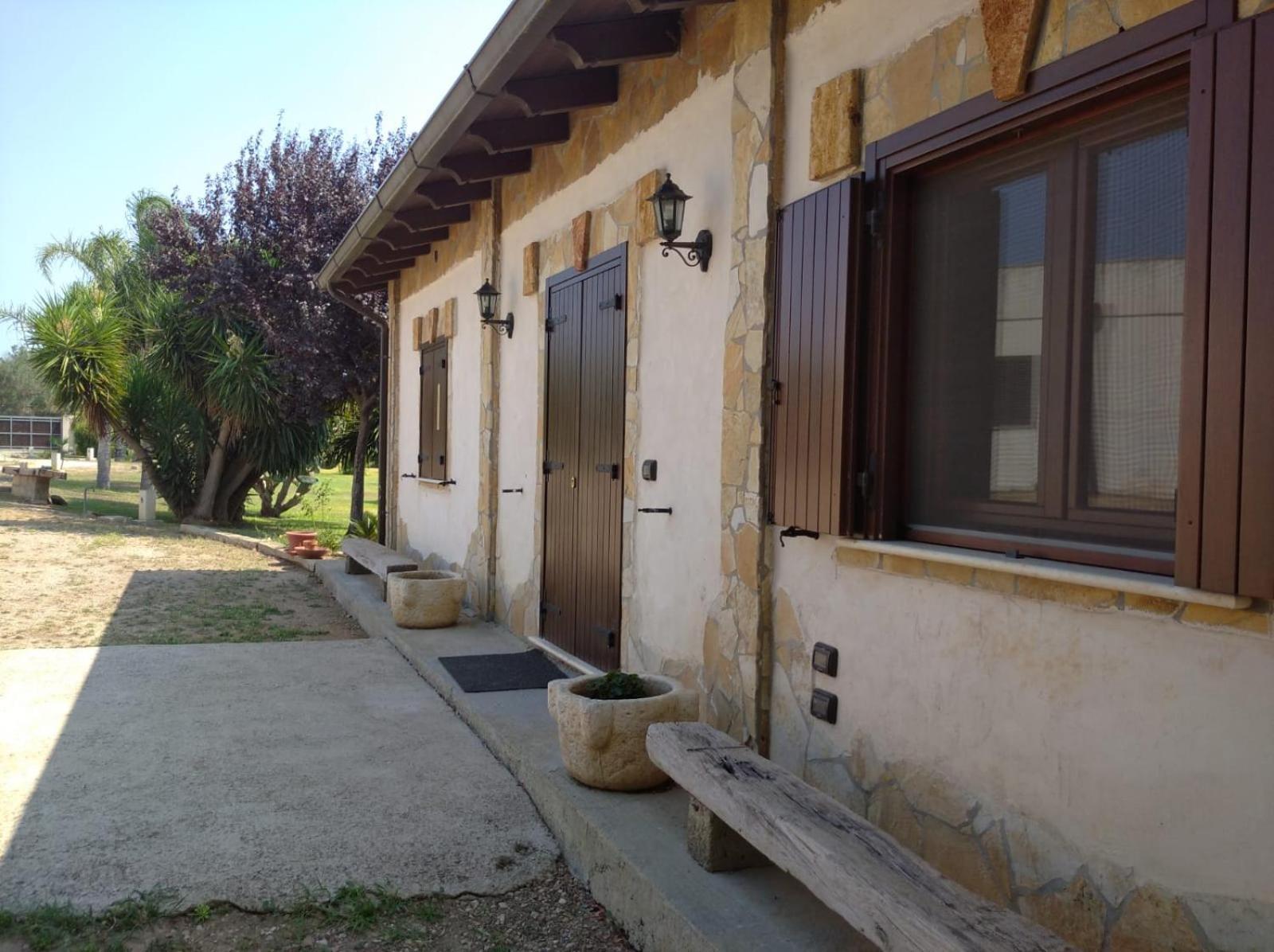 Chalet Momon1616 Intero Galatina